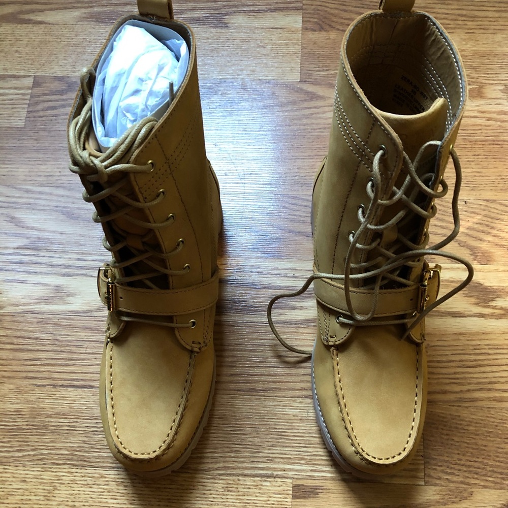 Tie up Boots